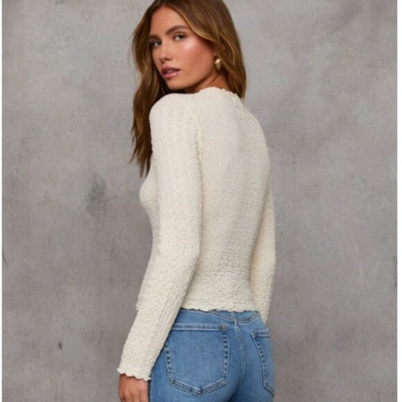 Vici NWOT Medina Smocked Top in Cream - Size L - Picture 2 of 7